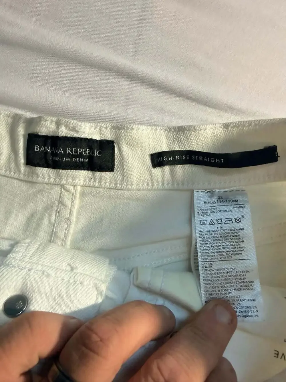 Banana Republic Premium Denim High-Rise Straight White Cut-Off Shorts Size 32